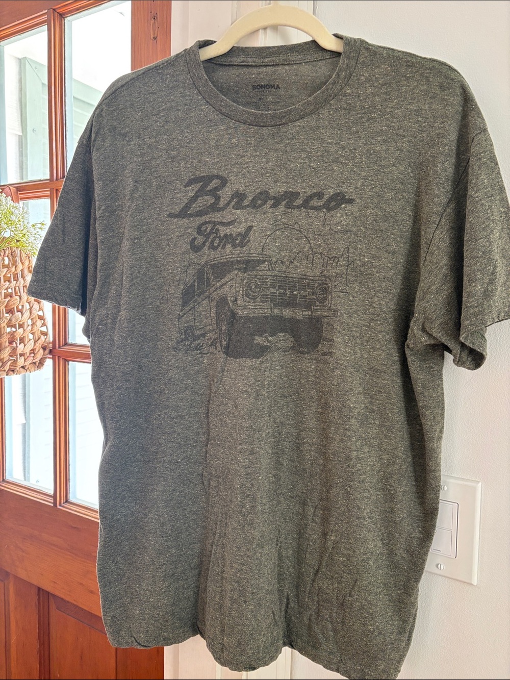 Men's ford bronco Graphic Tee